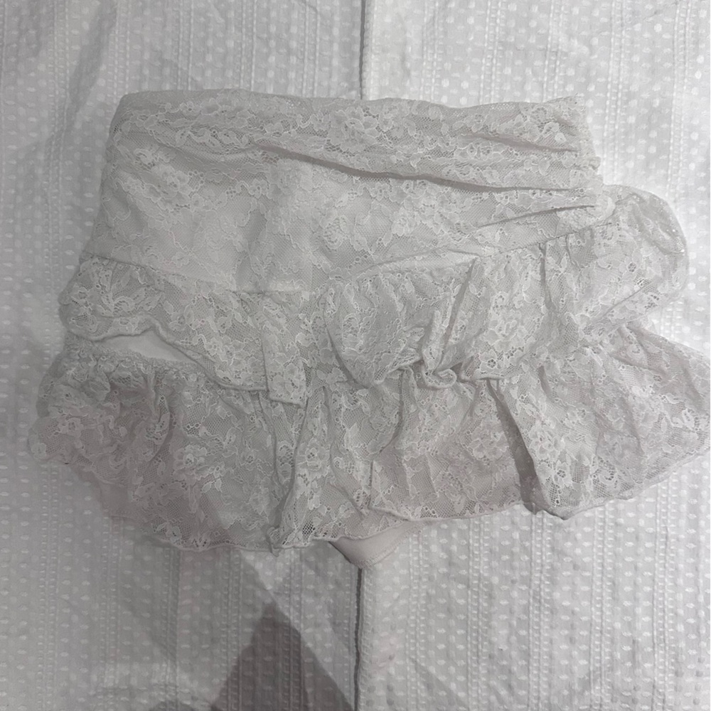 White Lace Ruffle Women’s Shorts - SHEIN - XS